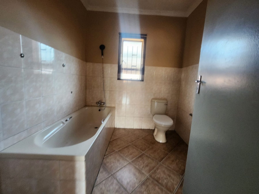 3 Bedroom Property for Sale in Rustenburg Central North West